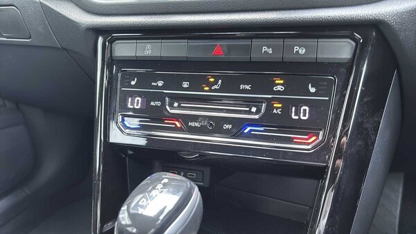 Used Volkswagen T-Roc 2022 for sale - 75557423: Photo 11