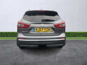 Used Nissan Qashqai 2017 for sale - 79347054: Photo