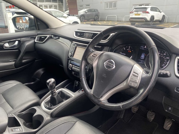 Used Nissan Qashqai 2016 for sale - 76157271: Photo 14