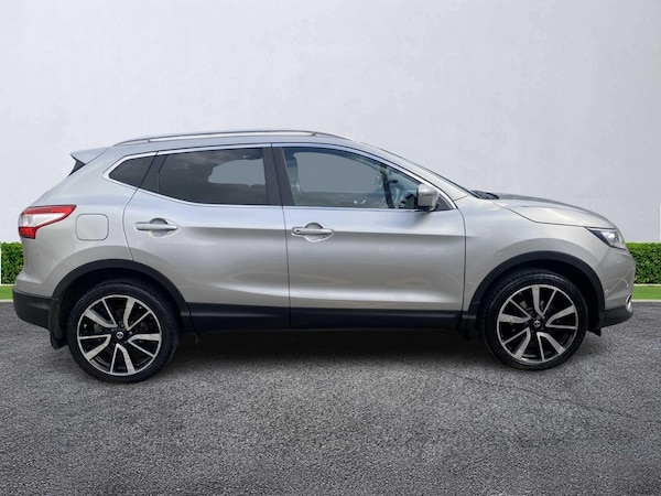 Used Nissan Qashqai 2016 for sale - 76157271: Photo 3