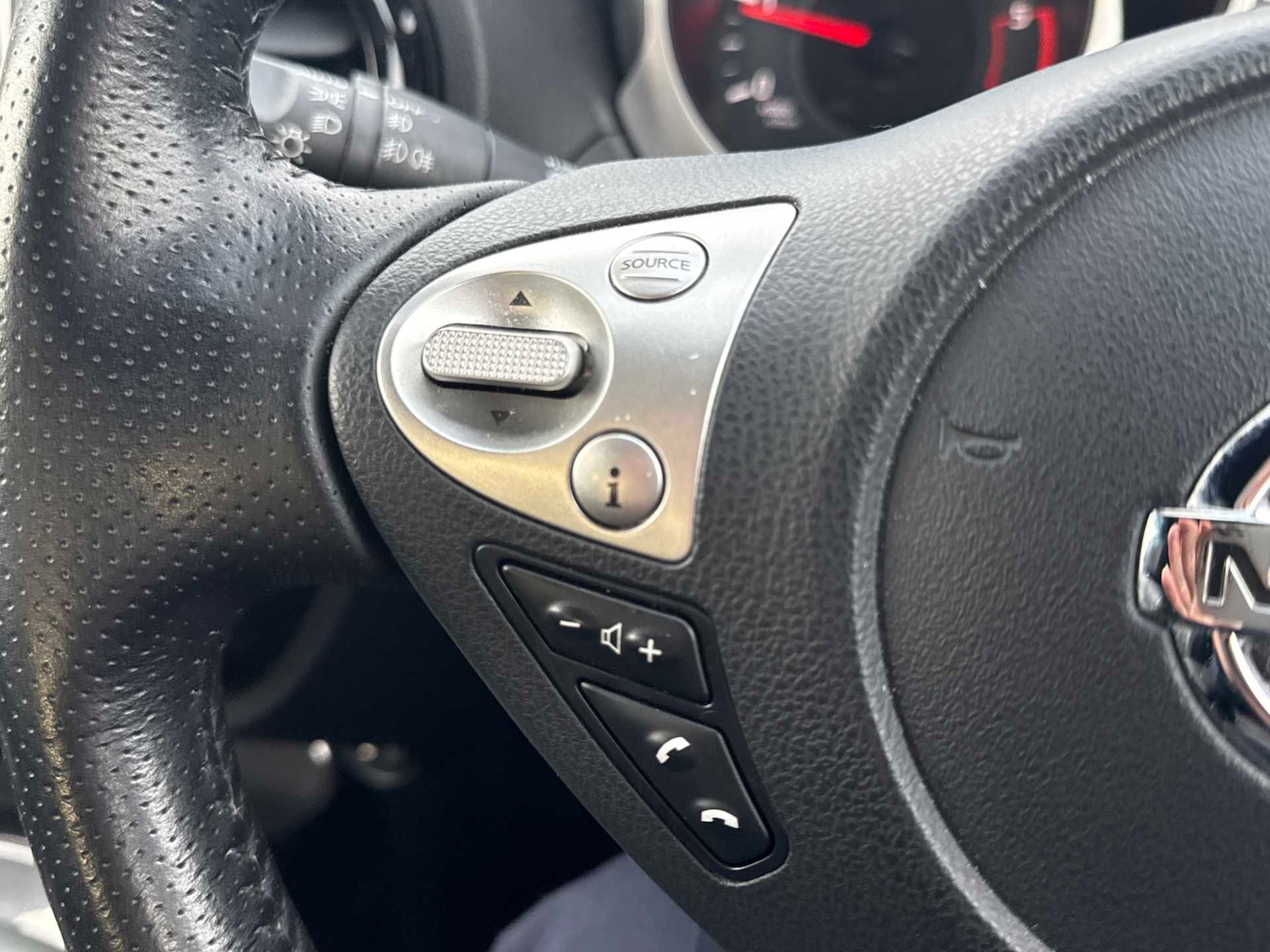 Used Nissan Juke 2017 for sale - 76830718: Photo 24