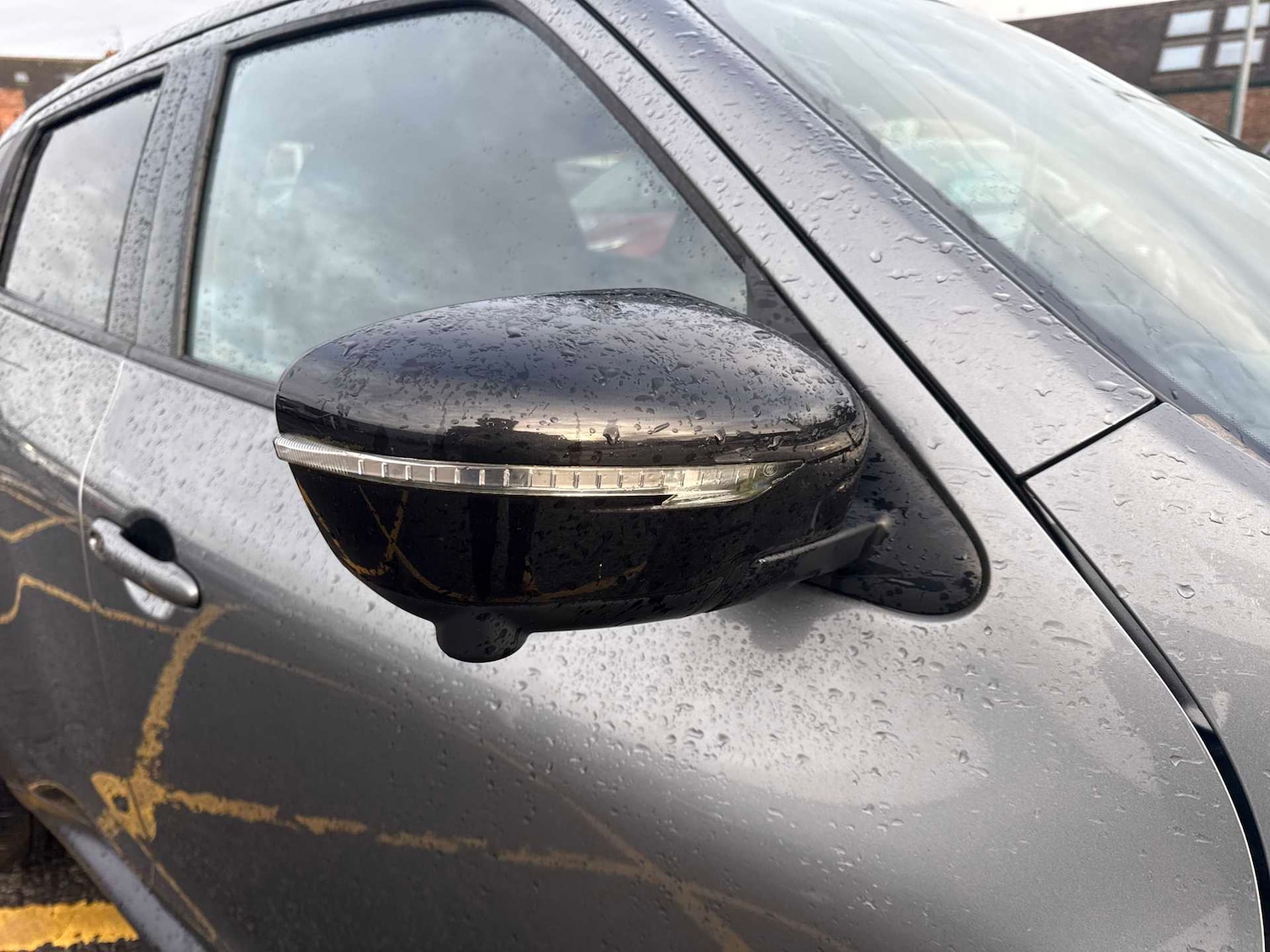 Used Nissan Juke 2017 for sale - 76830718: Photo 30