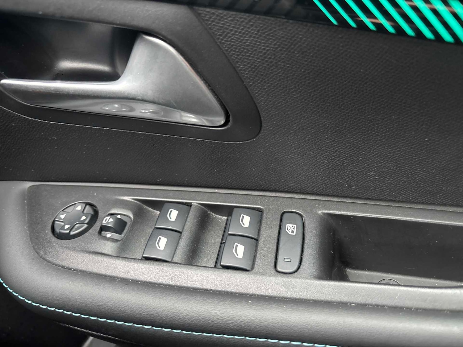 Used Peugeot 208 2021 for sale - 76809429: Photo 20