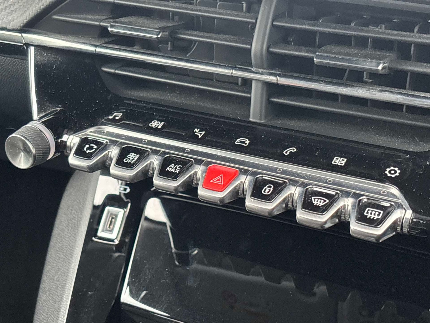 Used Peugeot 208 2021 for sale - 76809429: Photo 27