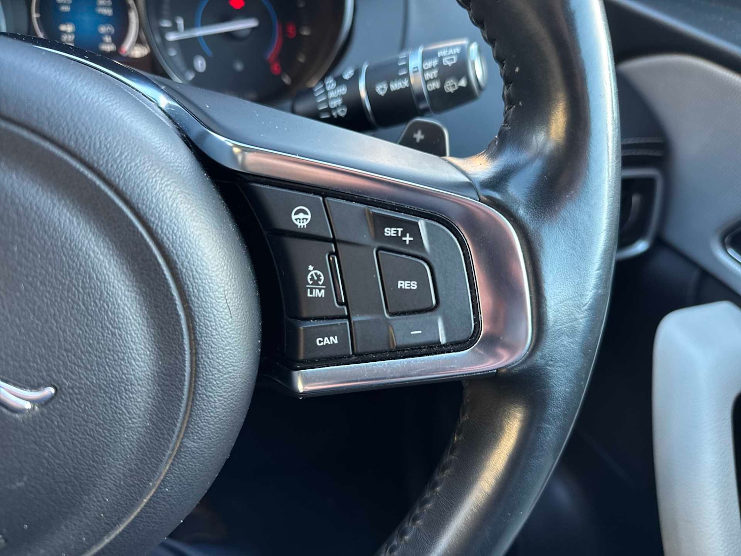 Used Jaguar F-Pace 2016 for sale - 77003686: Photo 23