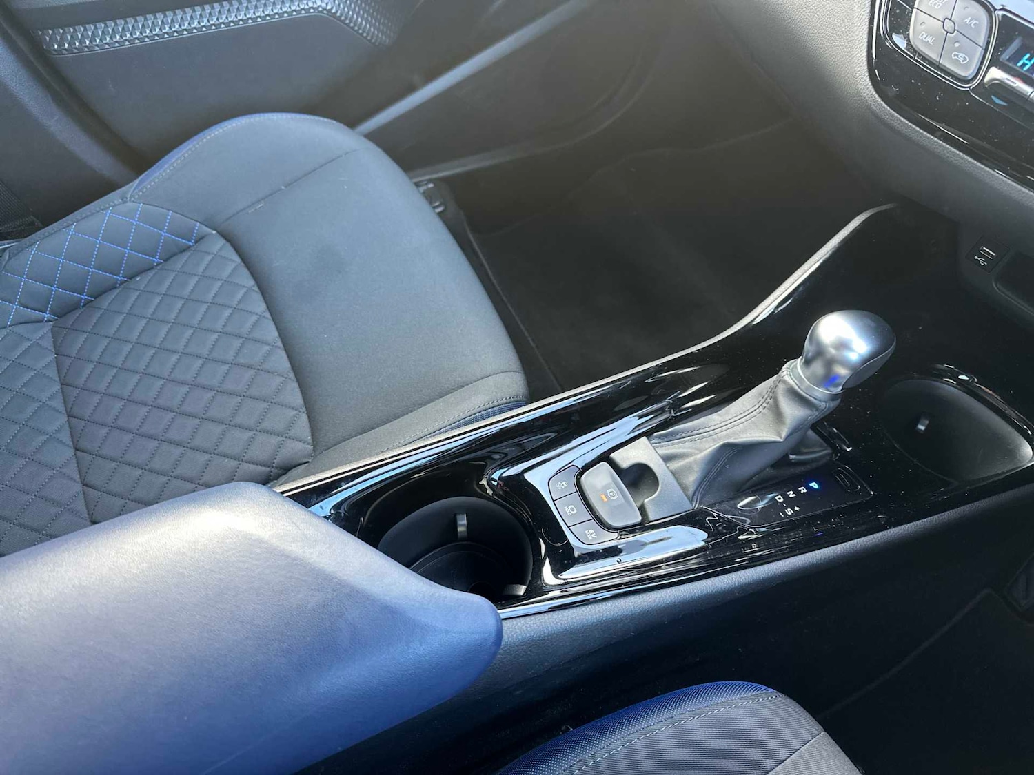 Used Toyota C-HR 2020 for sale - 76628155: Photo 12