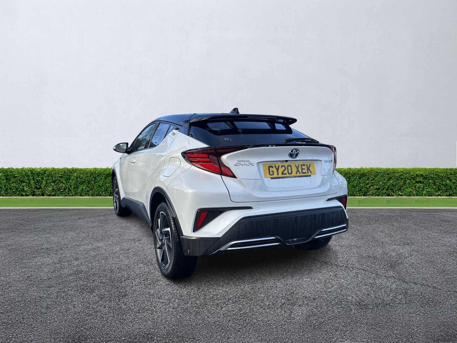 Used Toyota C-HR 2020 for sale - 76628155: Photo 2