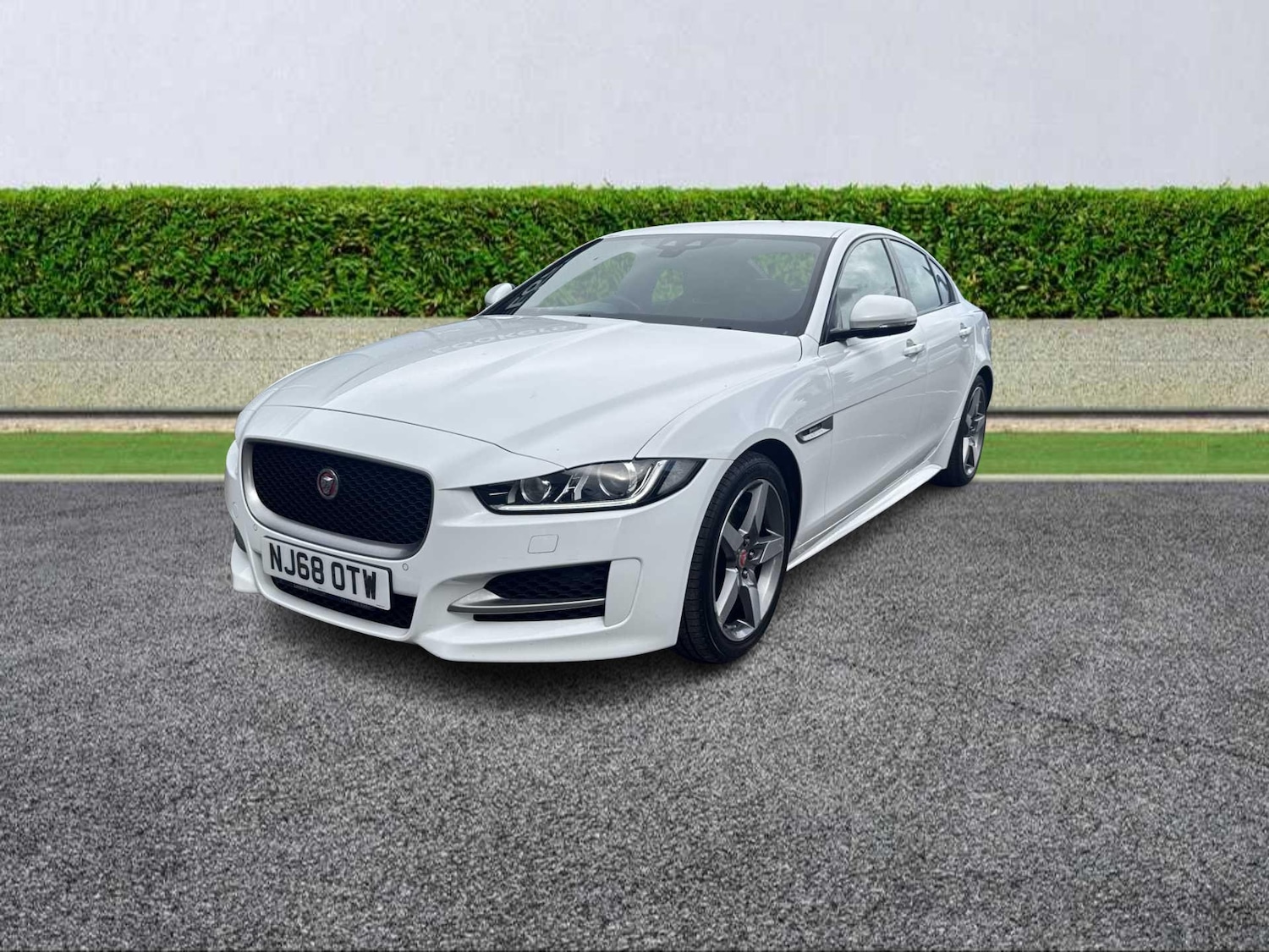 Used Jaguar XE 2018 for sale - 76477255: Photo 19