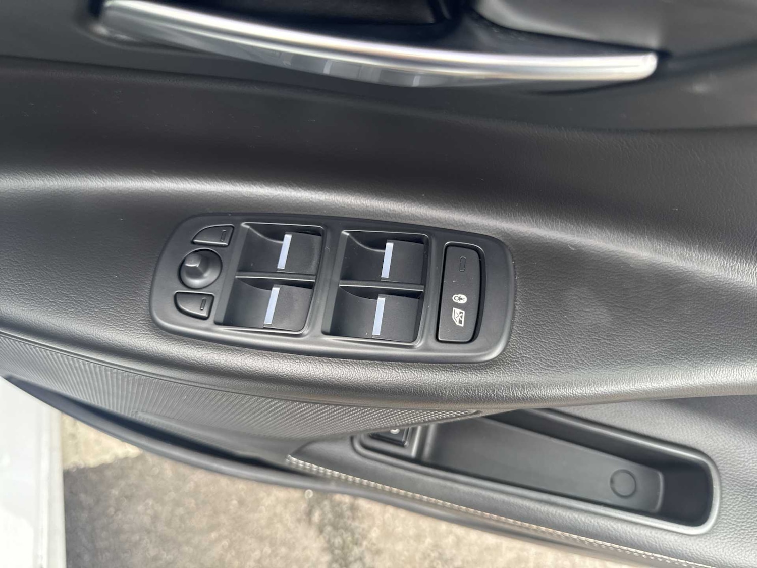 Used Jaguar XE 2018 for sale - 76477255: Photo 20