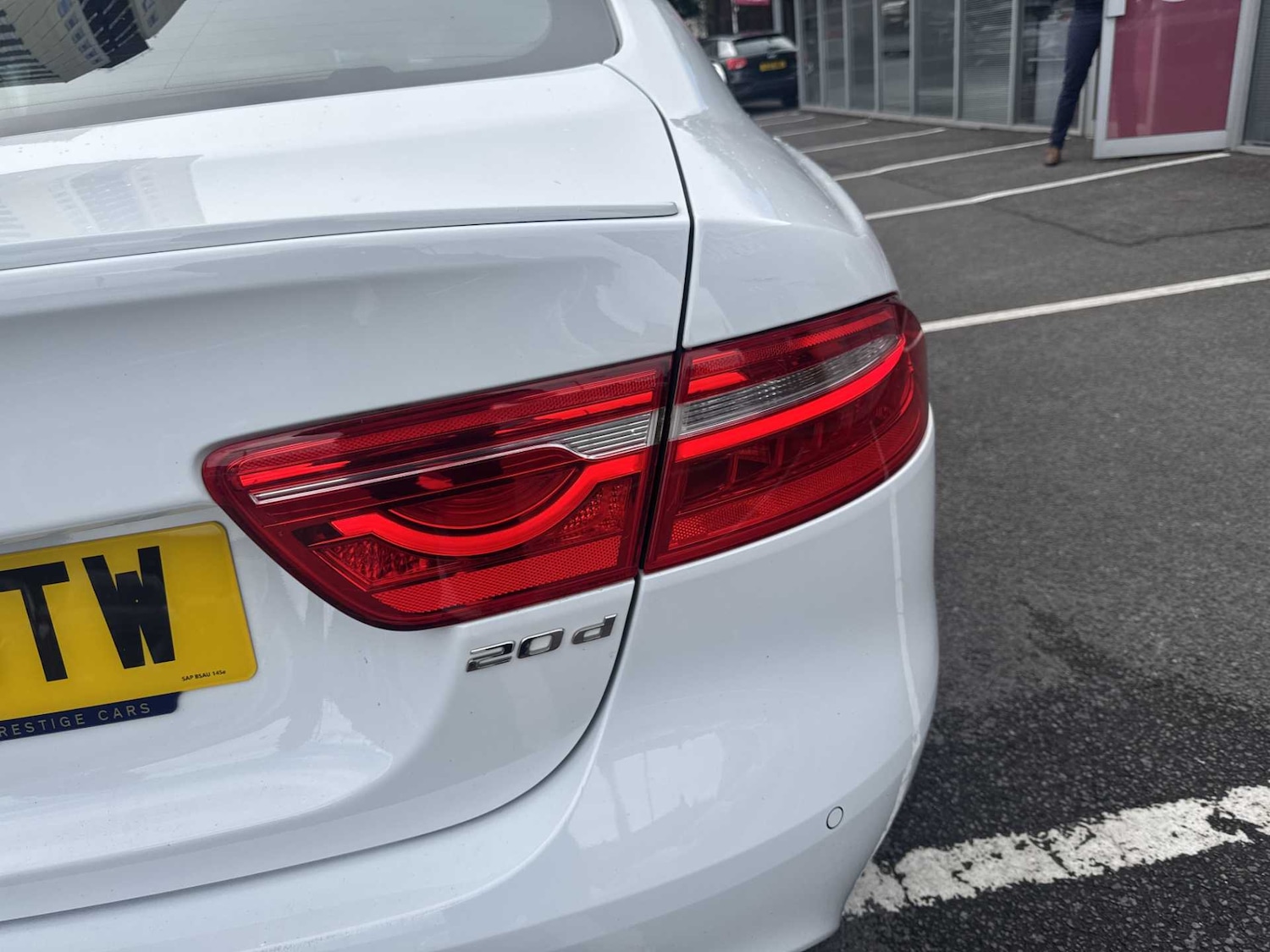 Used Jaguar XE 2018 for sale - 76477255: Photo 28