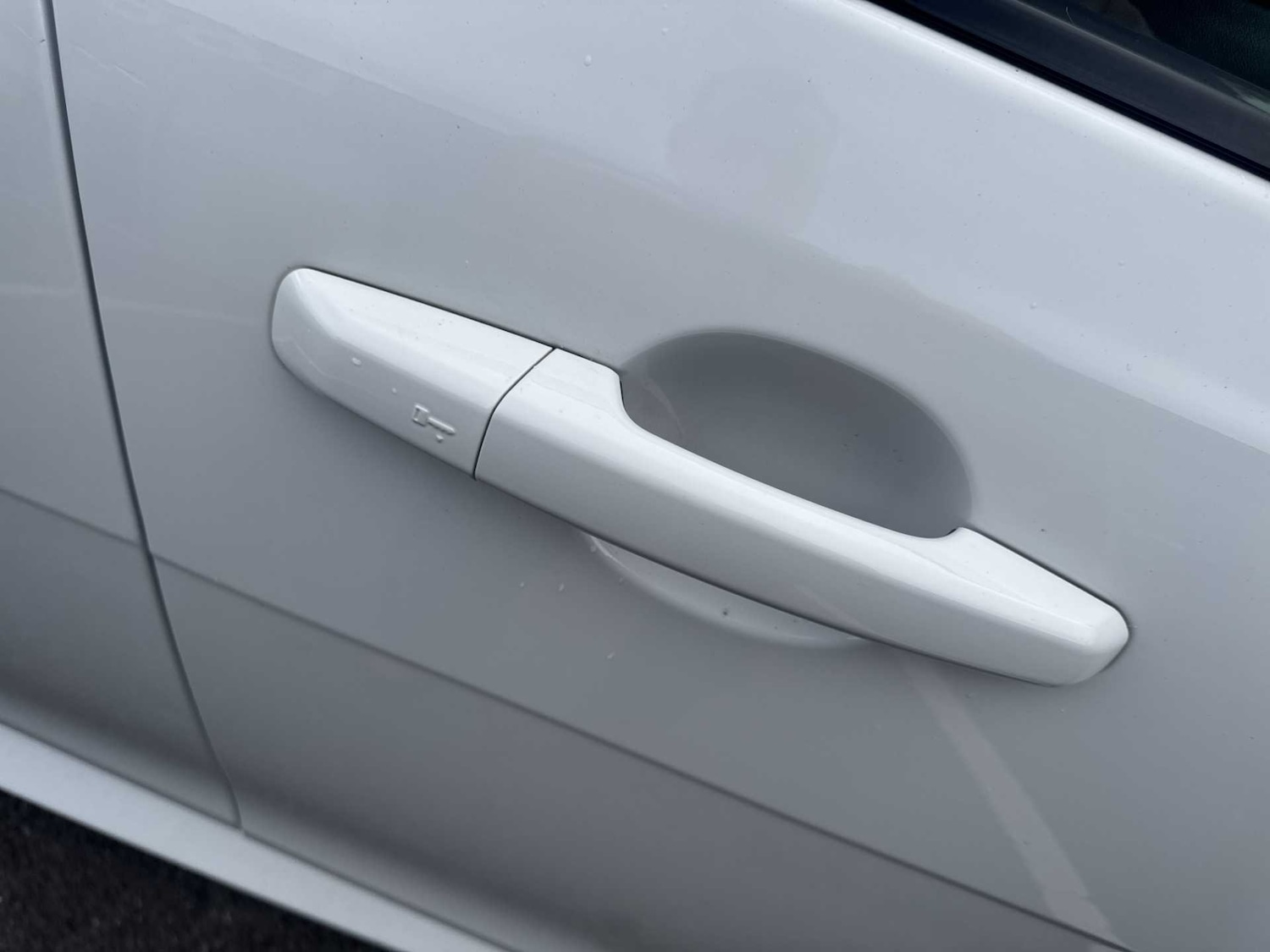 Used Jaguar XE 2018 for sale - 76477255: Photo 29