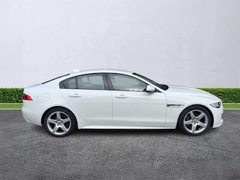 Used Jaguar XE 2018 for sale - 76477255: Photo
