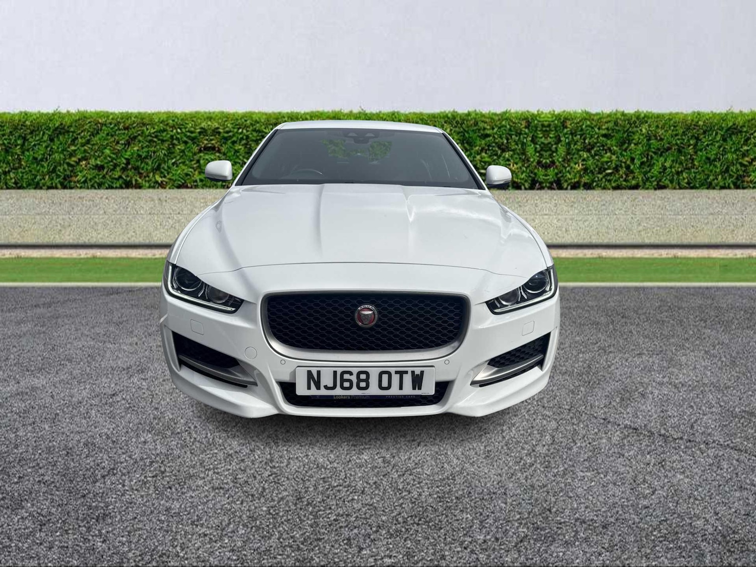 Used Jaguar XE 2018 for sale - 76477255: Photo 5