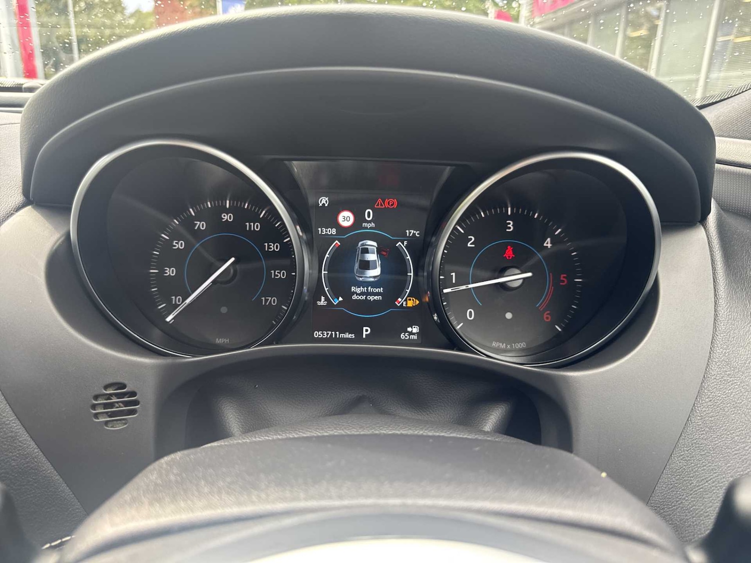 Used Jaguar XE 2018 for sale - 76477255: Photo 9