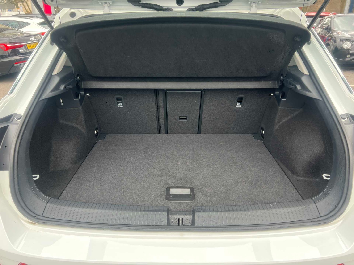 Used Volkswagen T-Roc 2023 for sale - 78011639: Photo 16