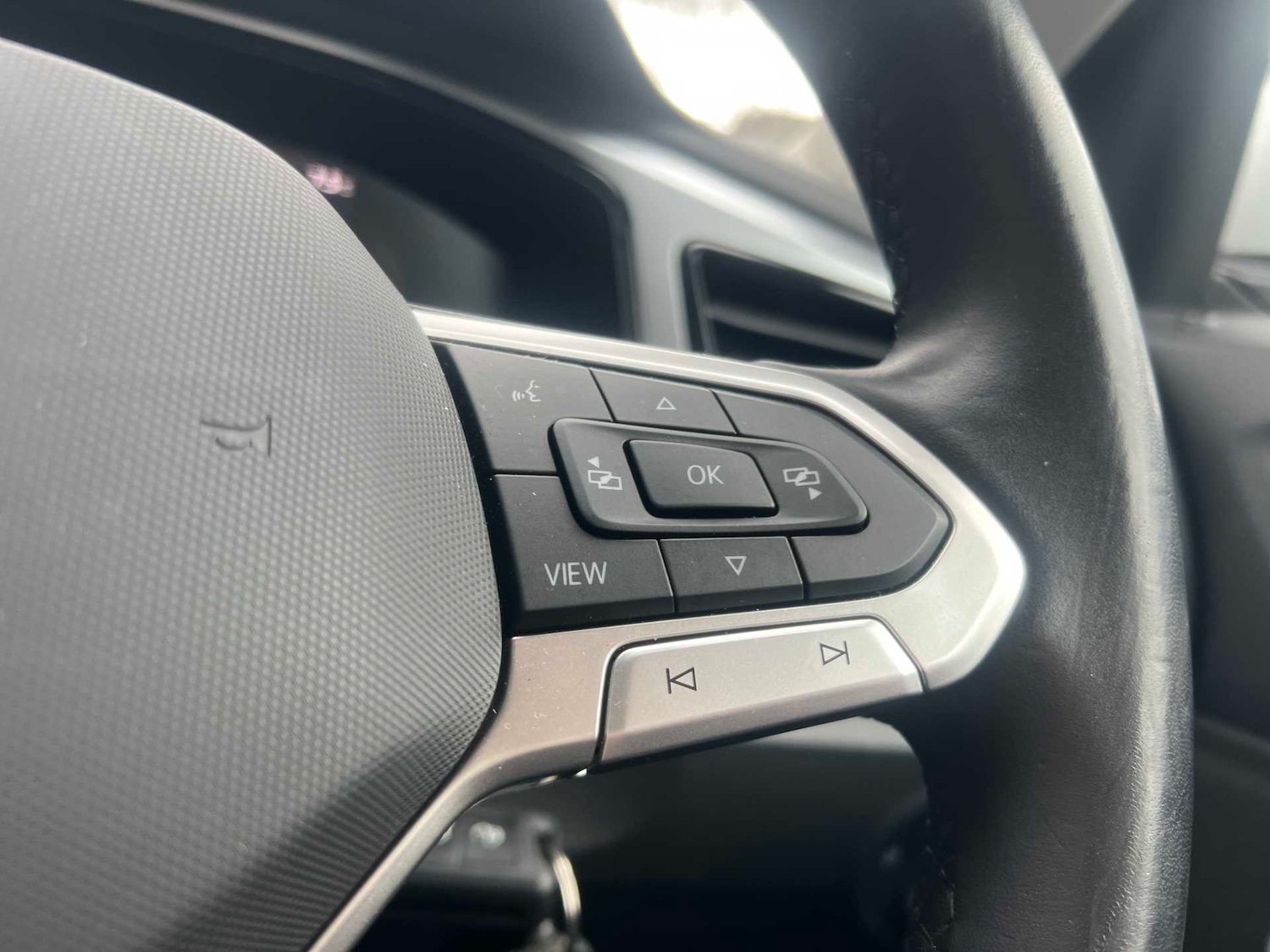 Used Volkswagen T-Roc 2023 for sale - 78011639: Photo 23