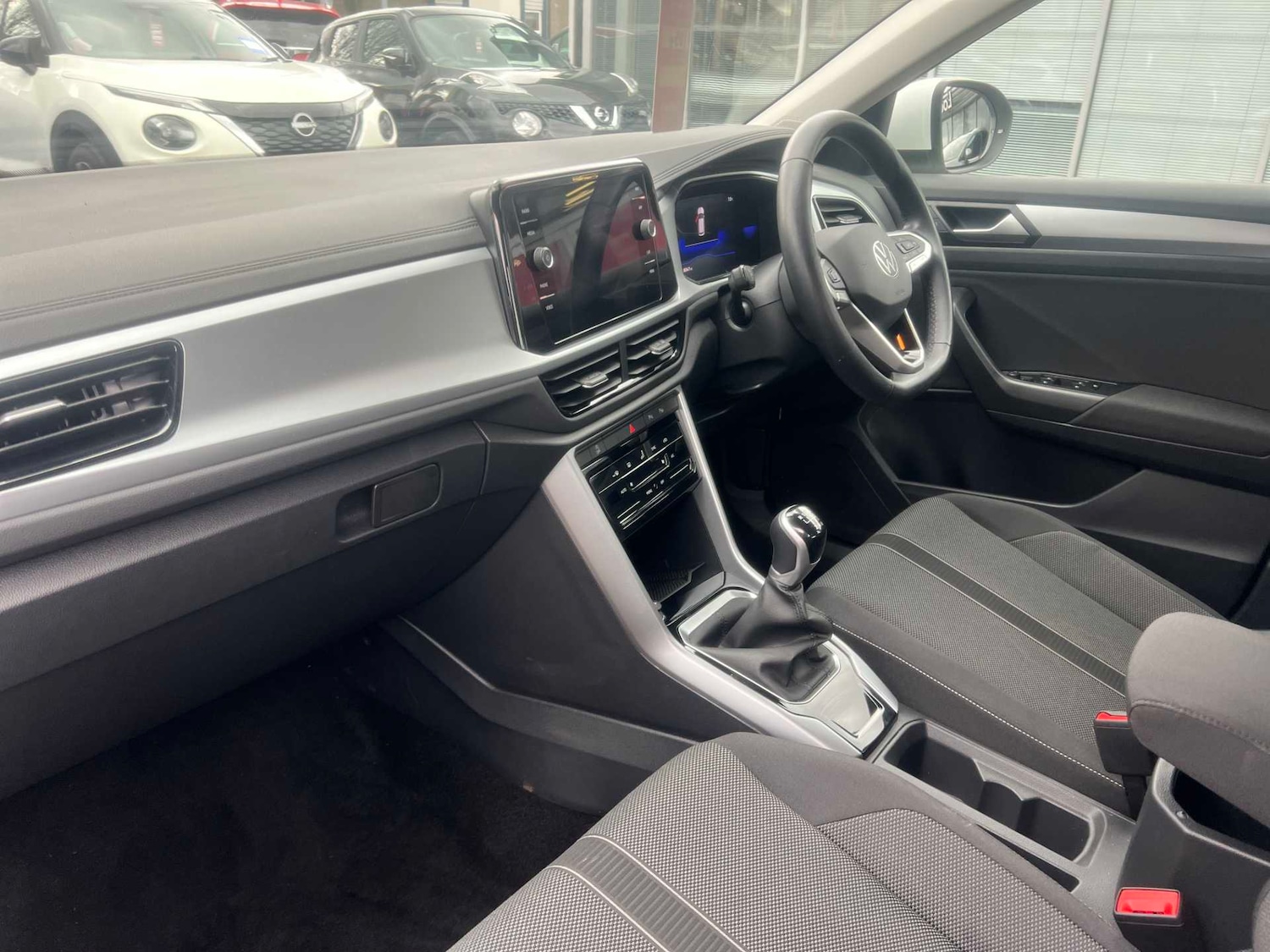 Used Volkswagen T-Roc 2023 for sale - 78011639: Photo 7