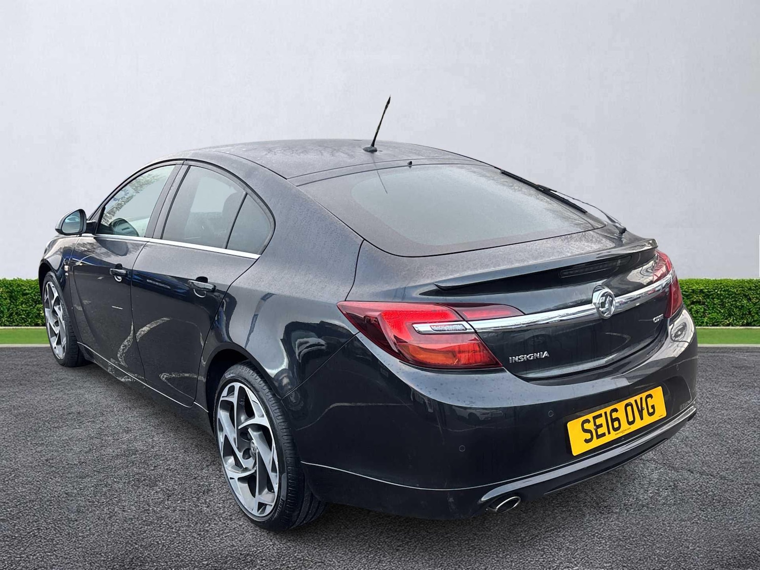 Used Vauxhall Insignia 2016 for sale - 77056799: Photo 2