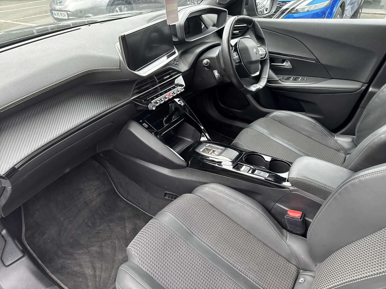 Used Peugeot E-2008 2023 for sale - 76011060: Photo 7