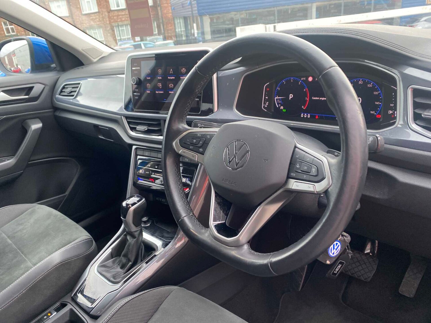 Used Volkswagen T-Roc 2023 for sale - 78191435: Photo 14