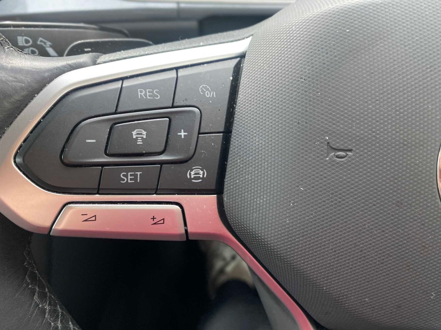 Used Volkswagen T-Roc 2023 for sale - 78191435: Photo 24