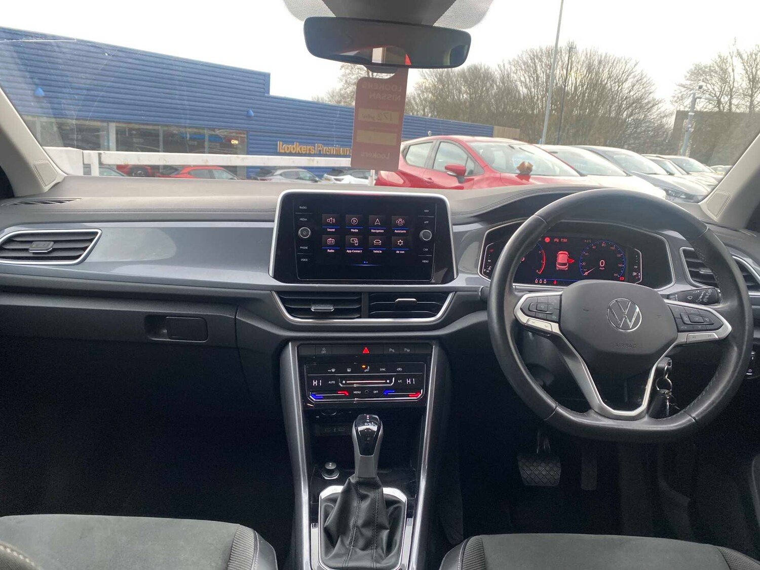 Used Volkswagen T-Roc 2023 for sale - 78191435: Photo 8