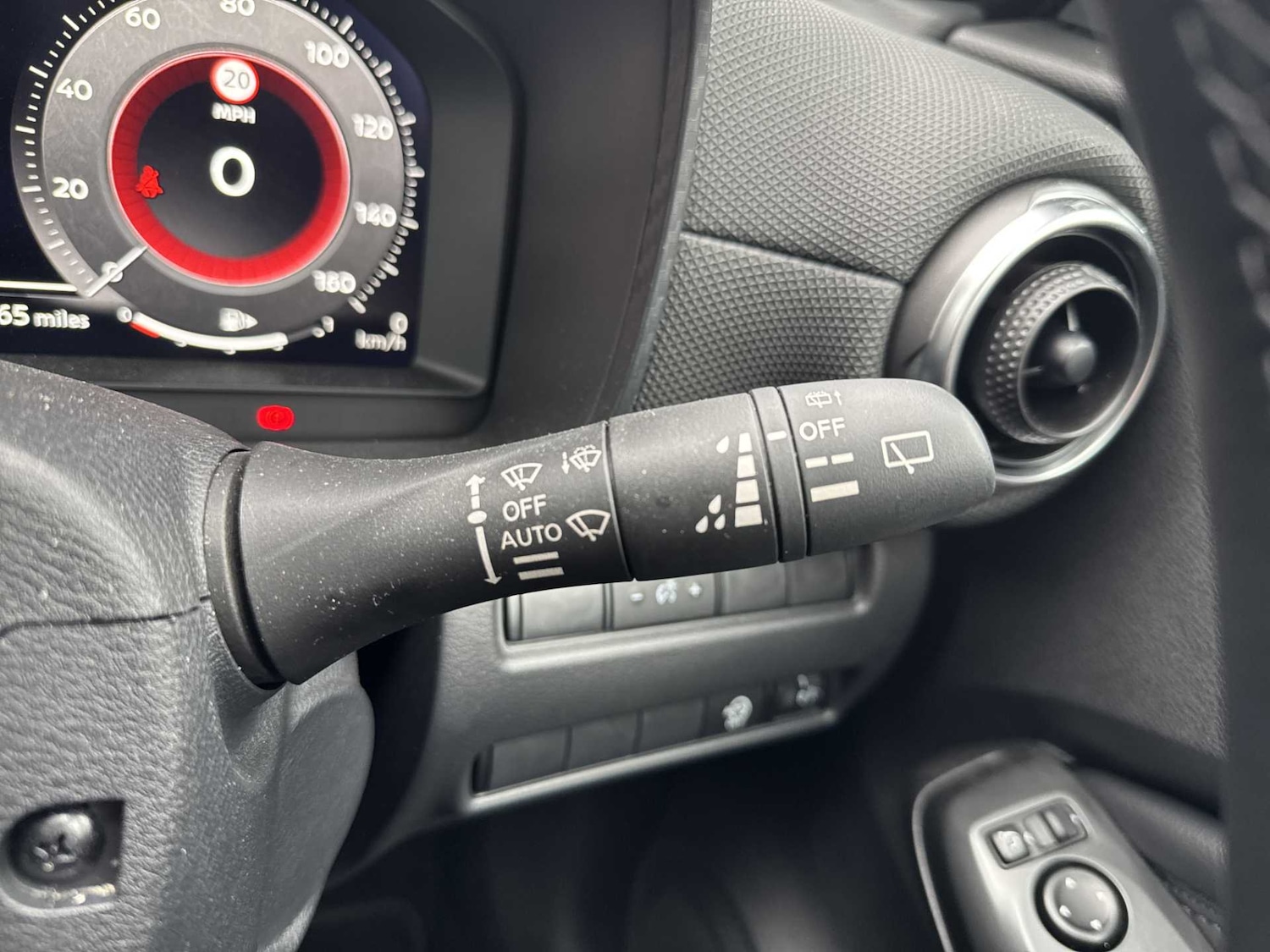 Used Nissan Juke 2024 for sale - 76365082: Photo 26
