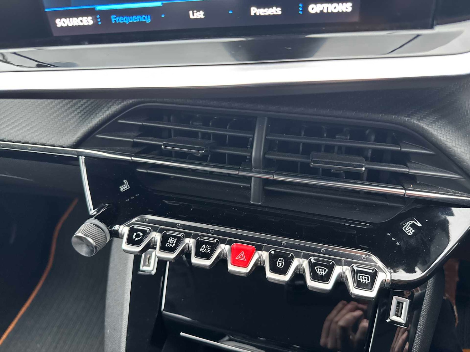 Used Peugeot 2008 2022 for sale - 77024262: Photo 11