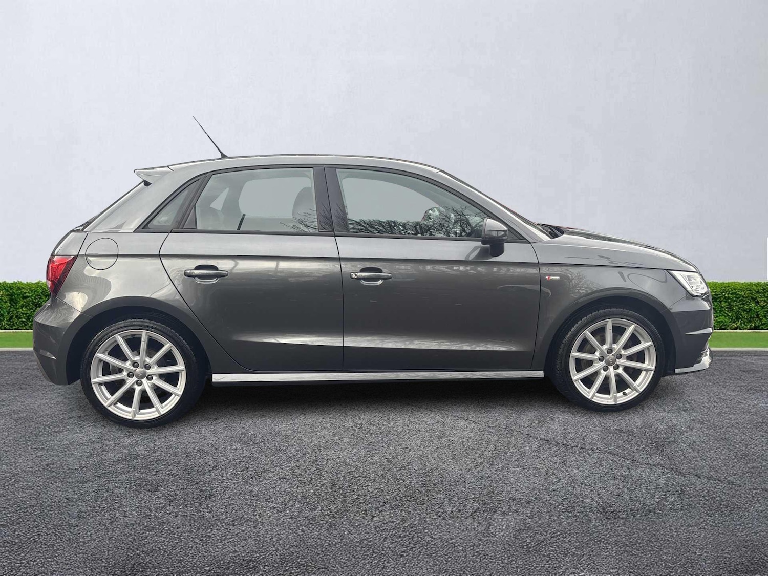 Used Audi A1 2018 for sale - 76492437: Photo 3