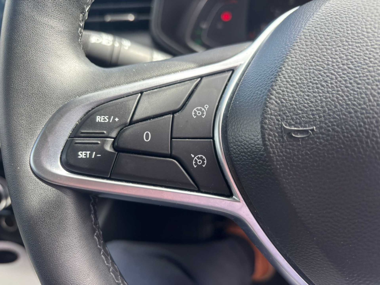 Used Renault Clio 2023 for sale - 78223318: Photo 16