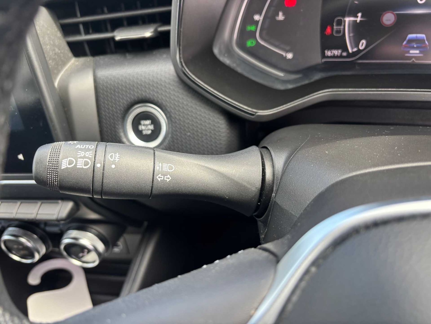 Used Renault Clio 2023 for sale - 78223318: Photo 19