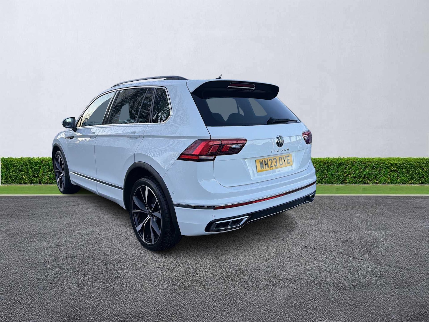 Used Volkswagen Tiguan 2023 for sale - 77555296: Photo 2