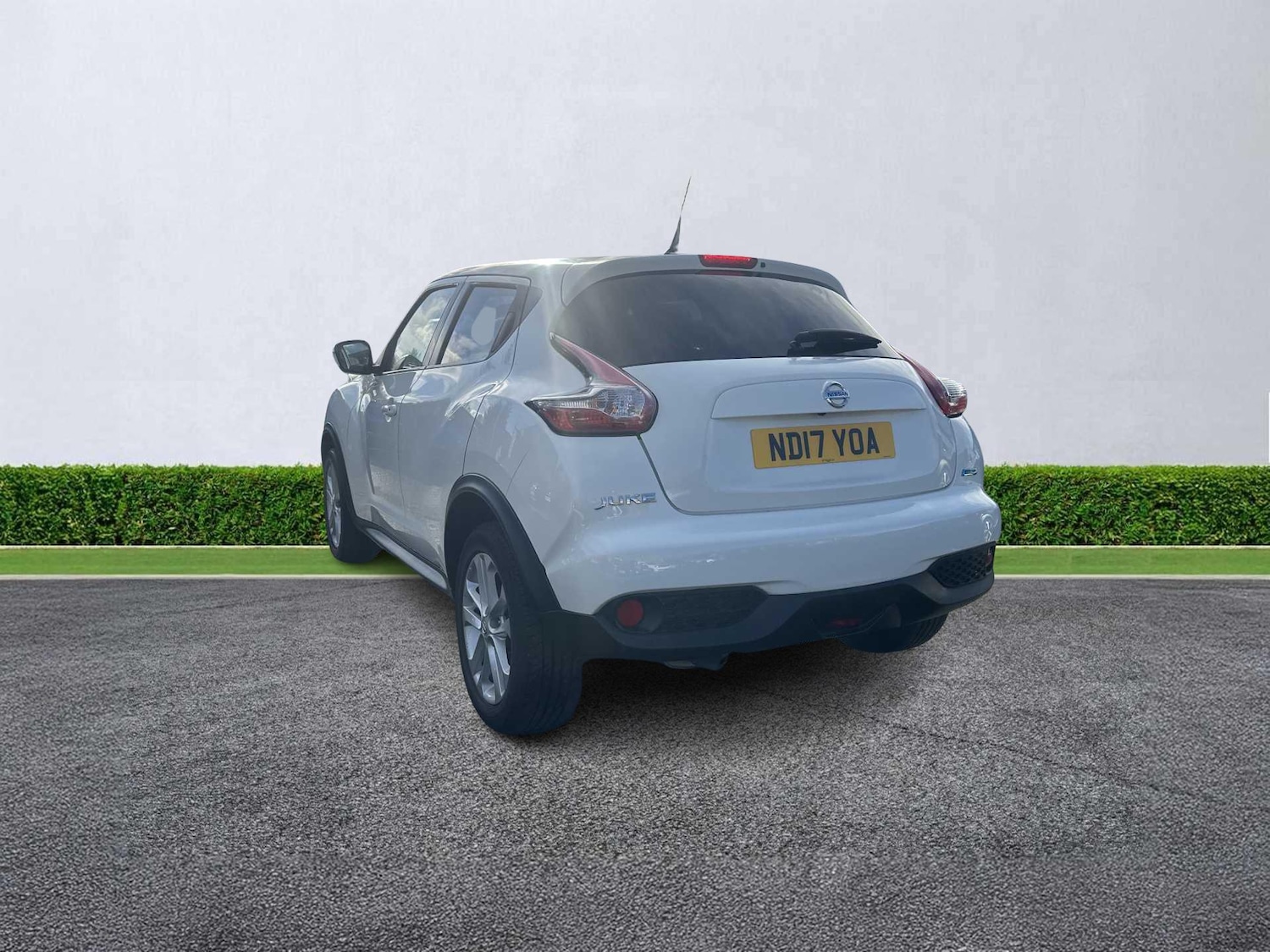 Used Nissan Juke 2017 for sale - 76532446: Photo 2