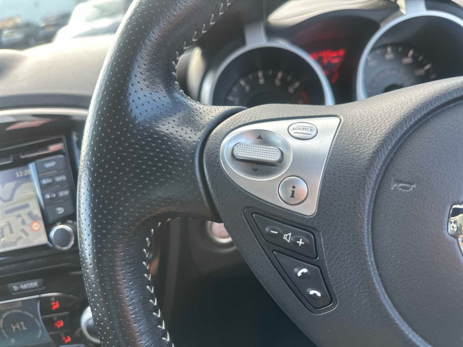 Used Nissan Juke 2017 for sale - 76532446: Photo 24