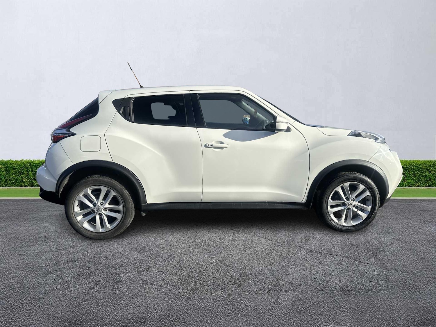 Used Nissan Juke 2017 for sale - 76532446: Photo 3
