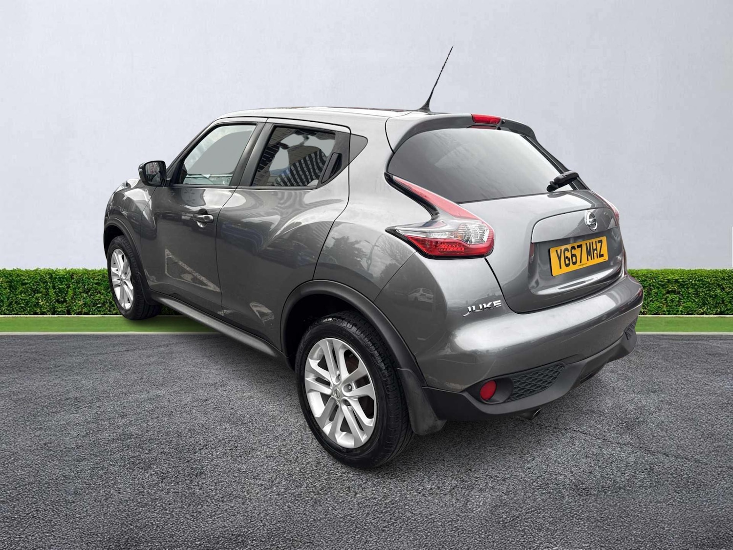 Used Nissan Juke 2017 for sale - 76198423: Photo 2