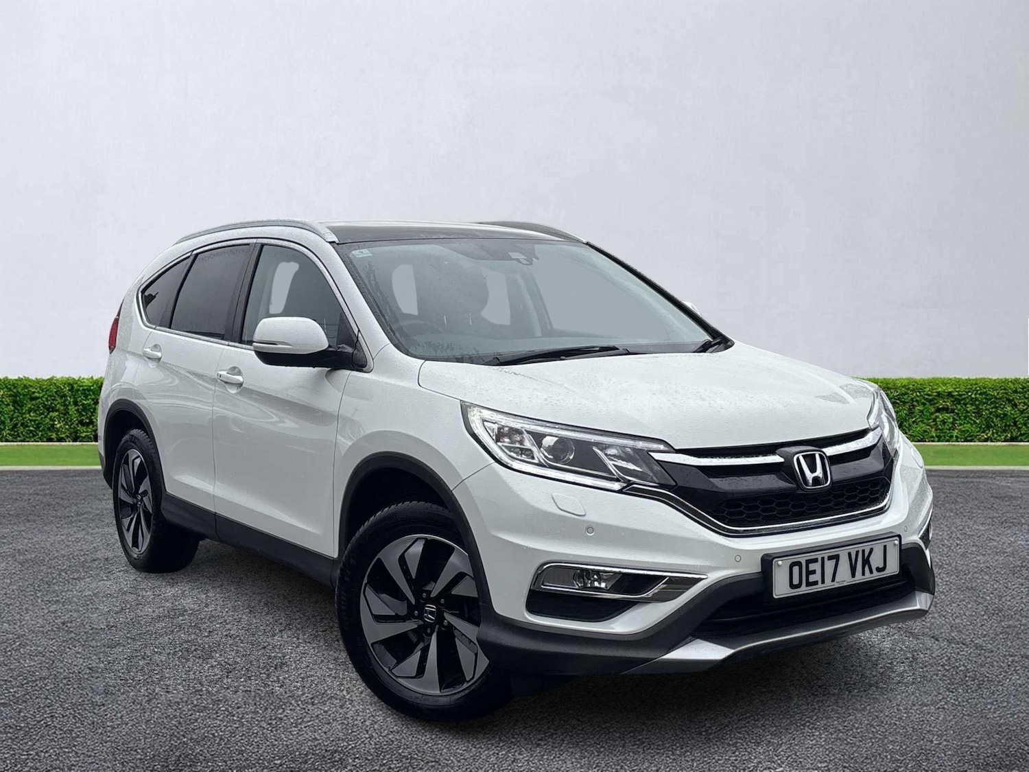 Used Honda CR-V 2017 for sale - 76613646: Photo 1