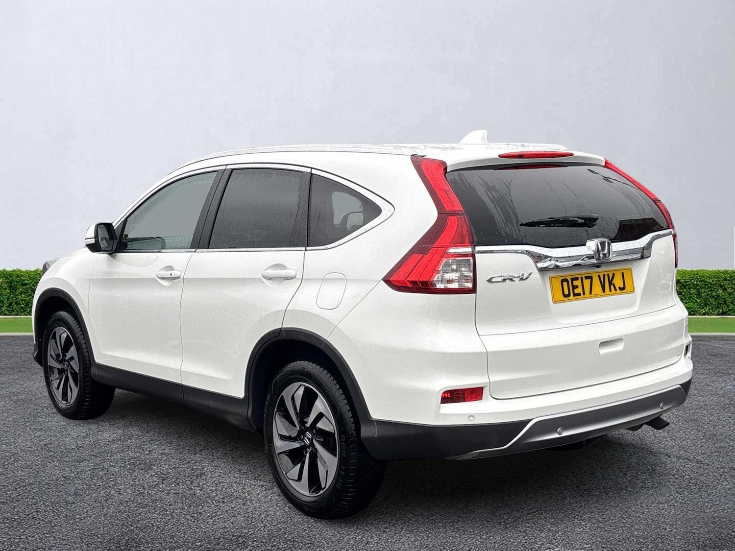 Used Honda CR-V 2017 for sale - 76613646: Photo 2