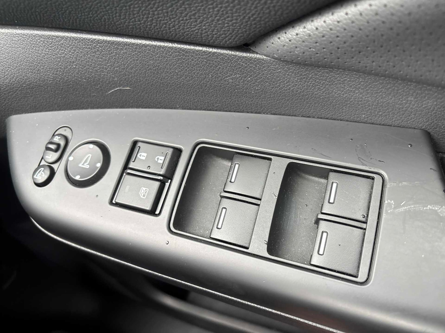 Used Honda CR-V 2017 for sale - 76613646: Photo 20