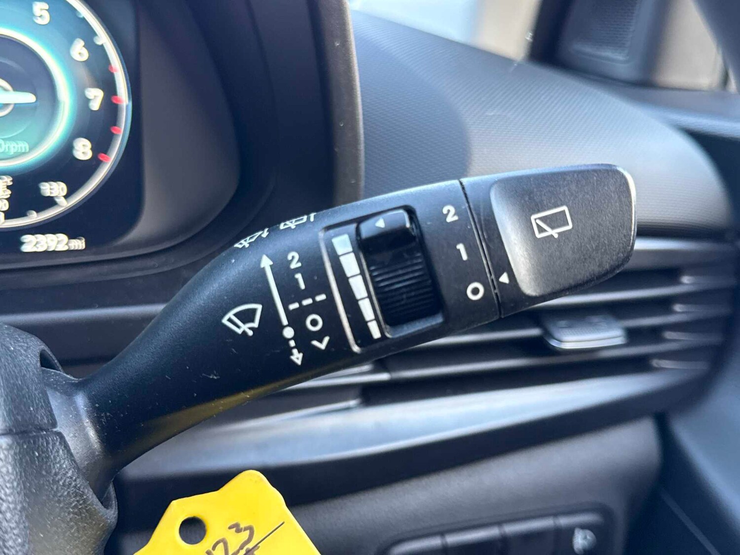 Used Hyundai i20 2023 for sale - 77489450: Photo 25