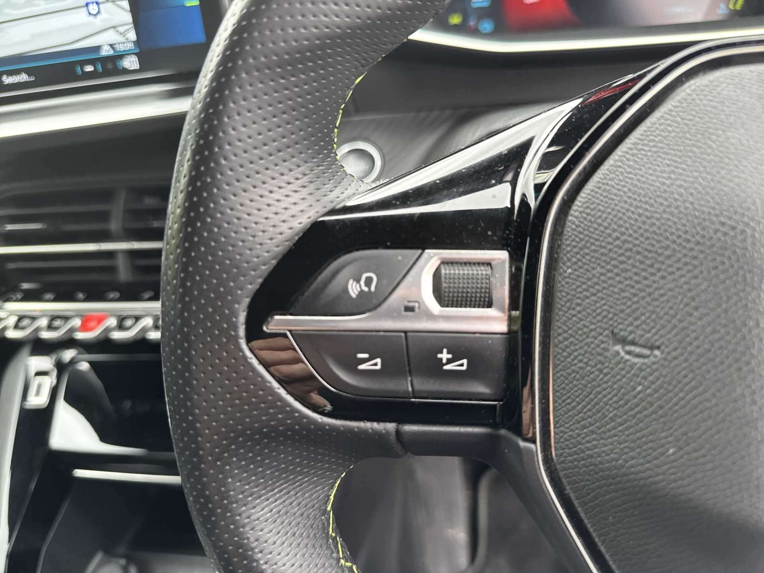 Used Peugeot E-2008 2023 for sale - 76892154: Photo 23