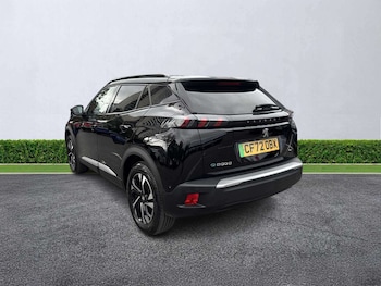 Used Peugeot E-2008 2023 for sale - 76892154: Photo