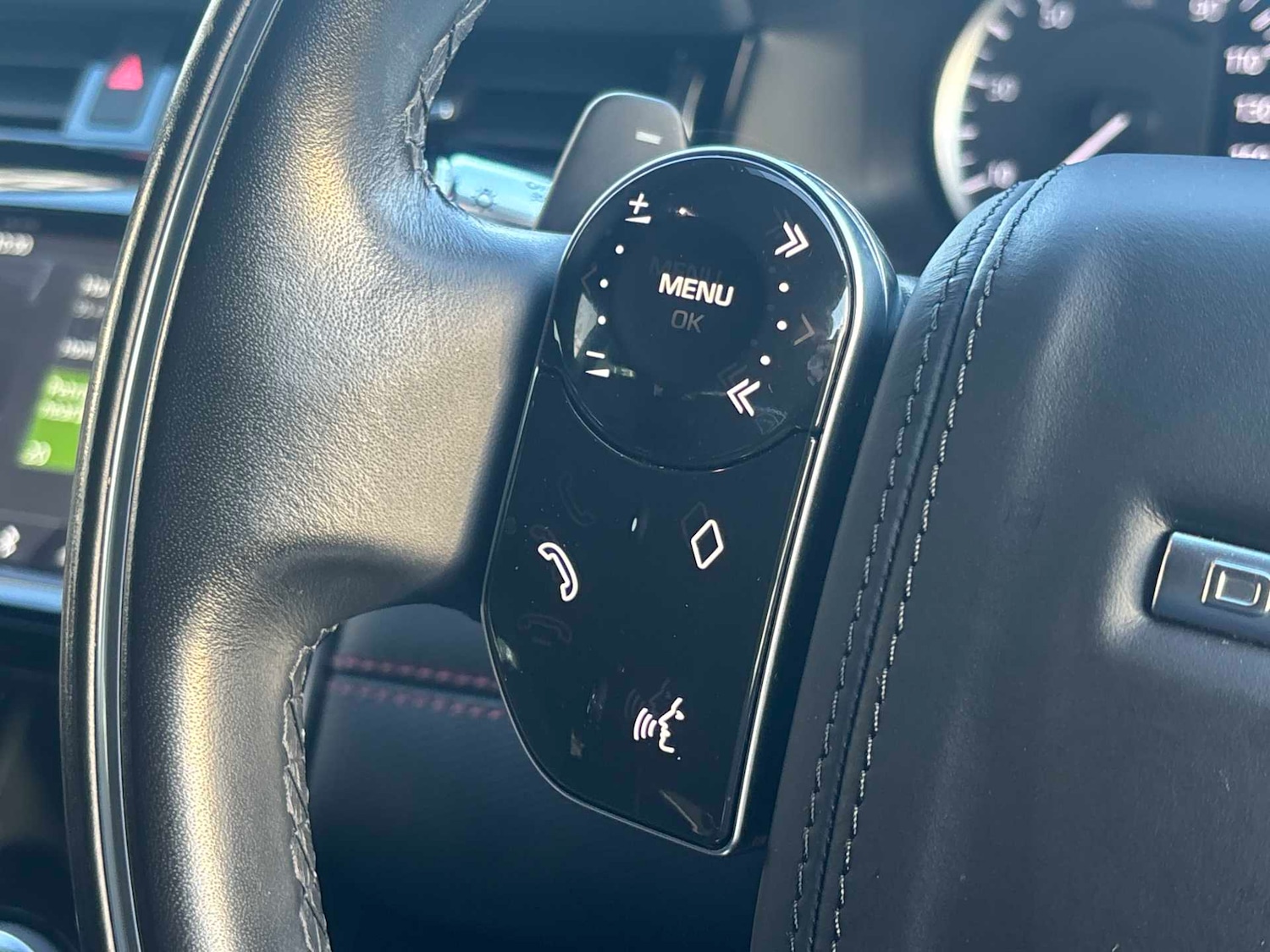 Used Land Rover Discovery Sport 2020 for sale - 76945902: Photo 24