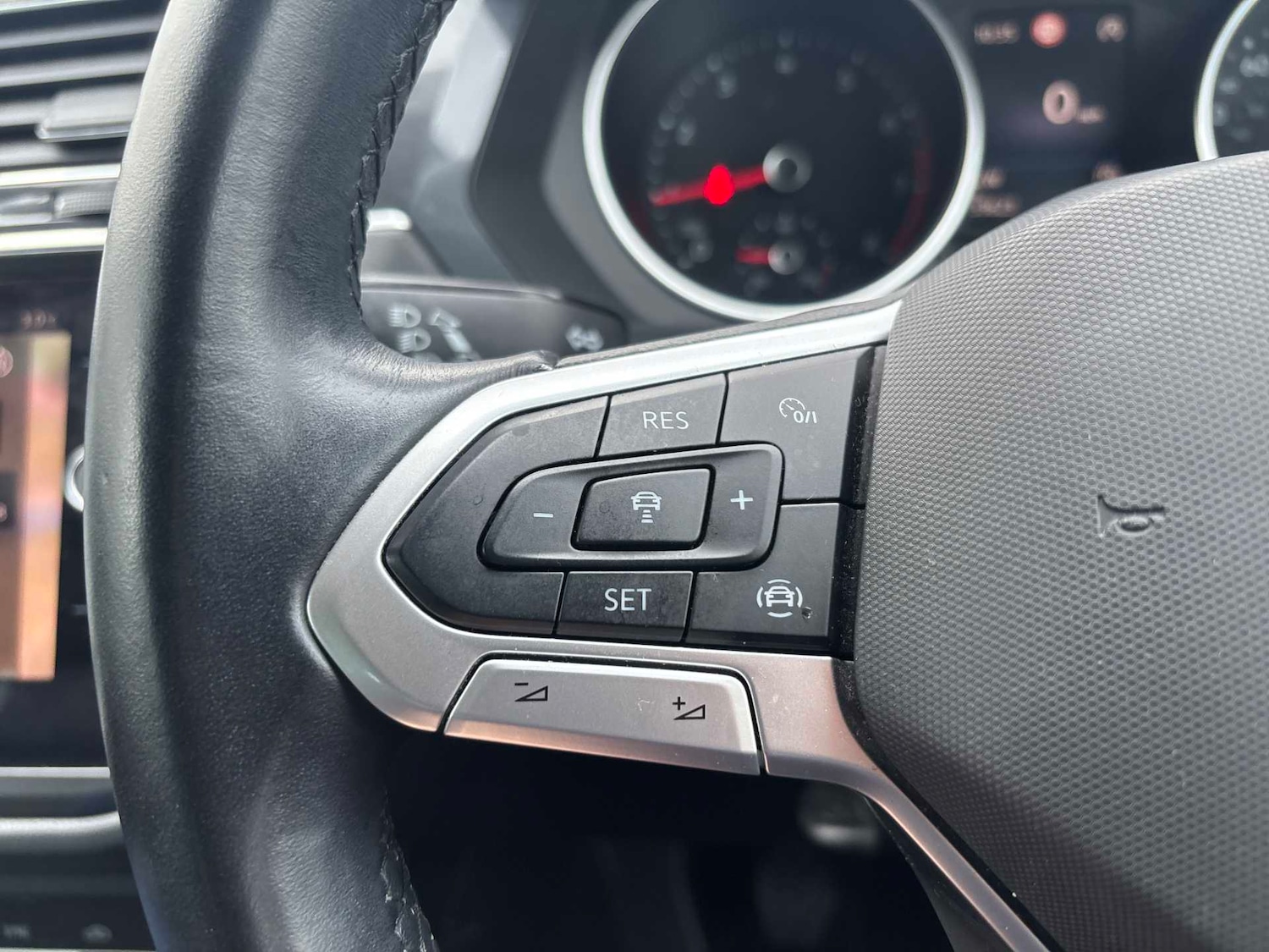 Used Volkswagen Tiguan 2022 for sale - 77845329: Photo 23