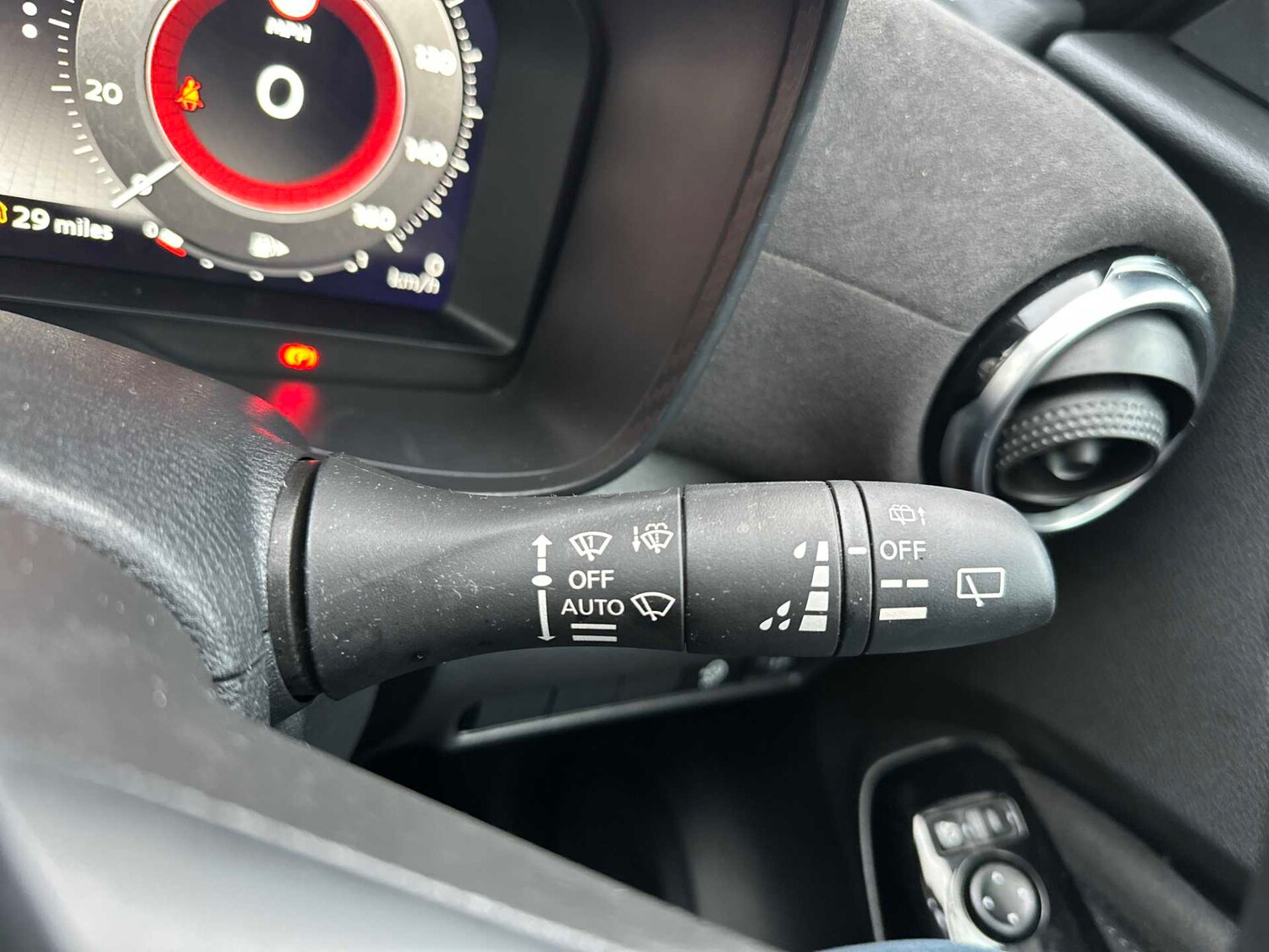 Used Nissan Juke 2024 for sale - 77488401: Photo 25