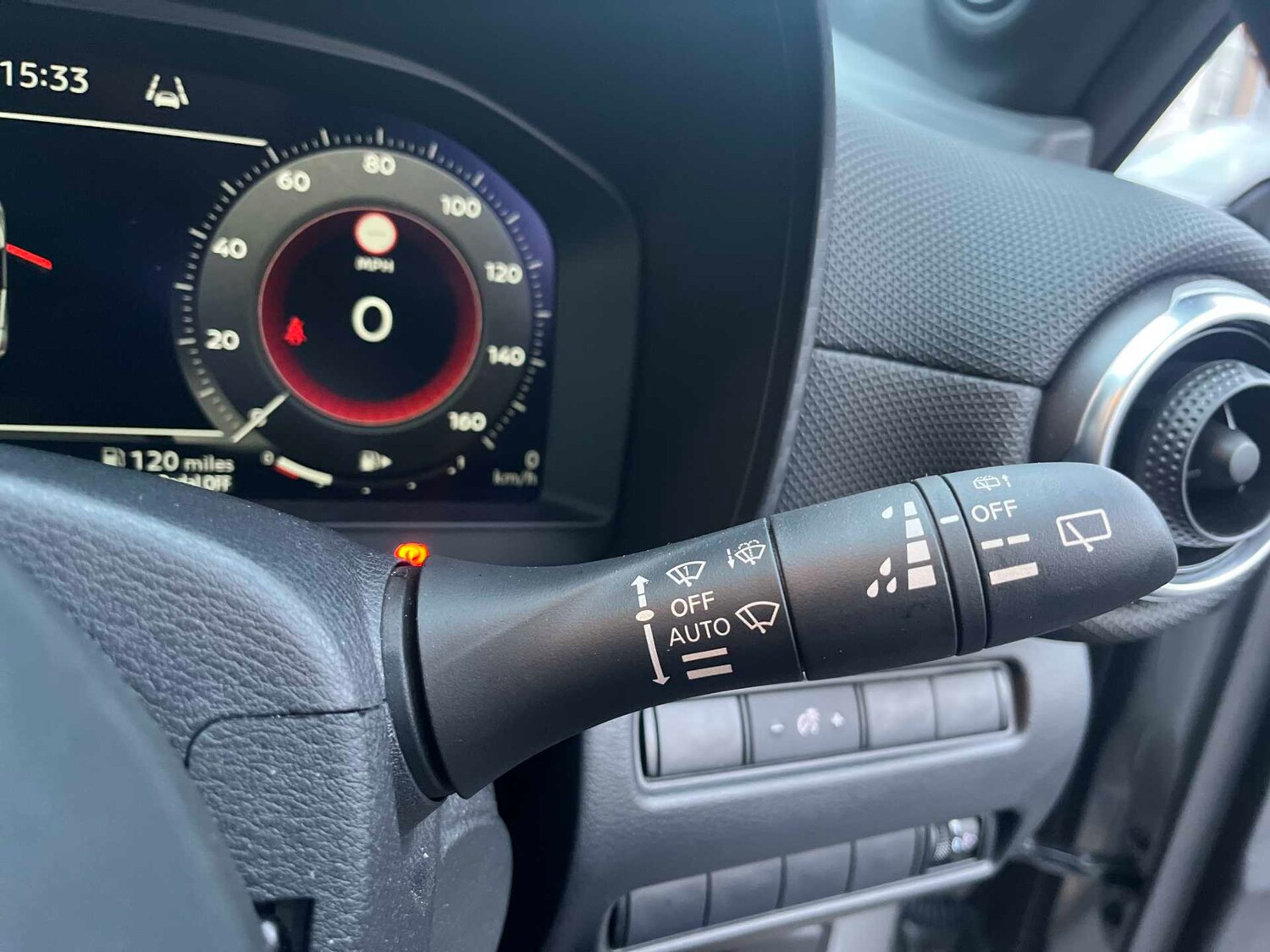 Used Nissan Juke 2024 for sale - 76600121: Photo 25