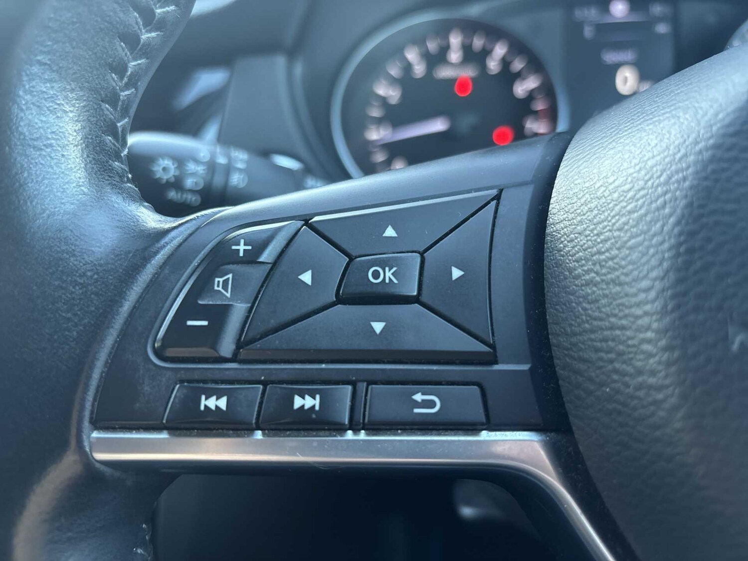 Used Nissan Qashqai 2017 for sale - 76387228: Photo 24