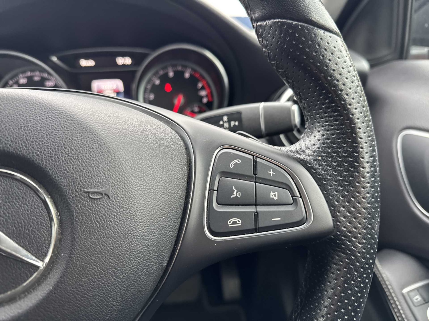Used Mercedes-Benz GLA 2019 for sale - 76127210: Photo 23