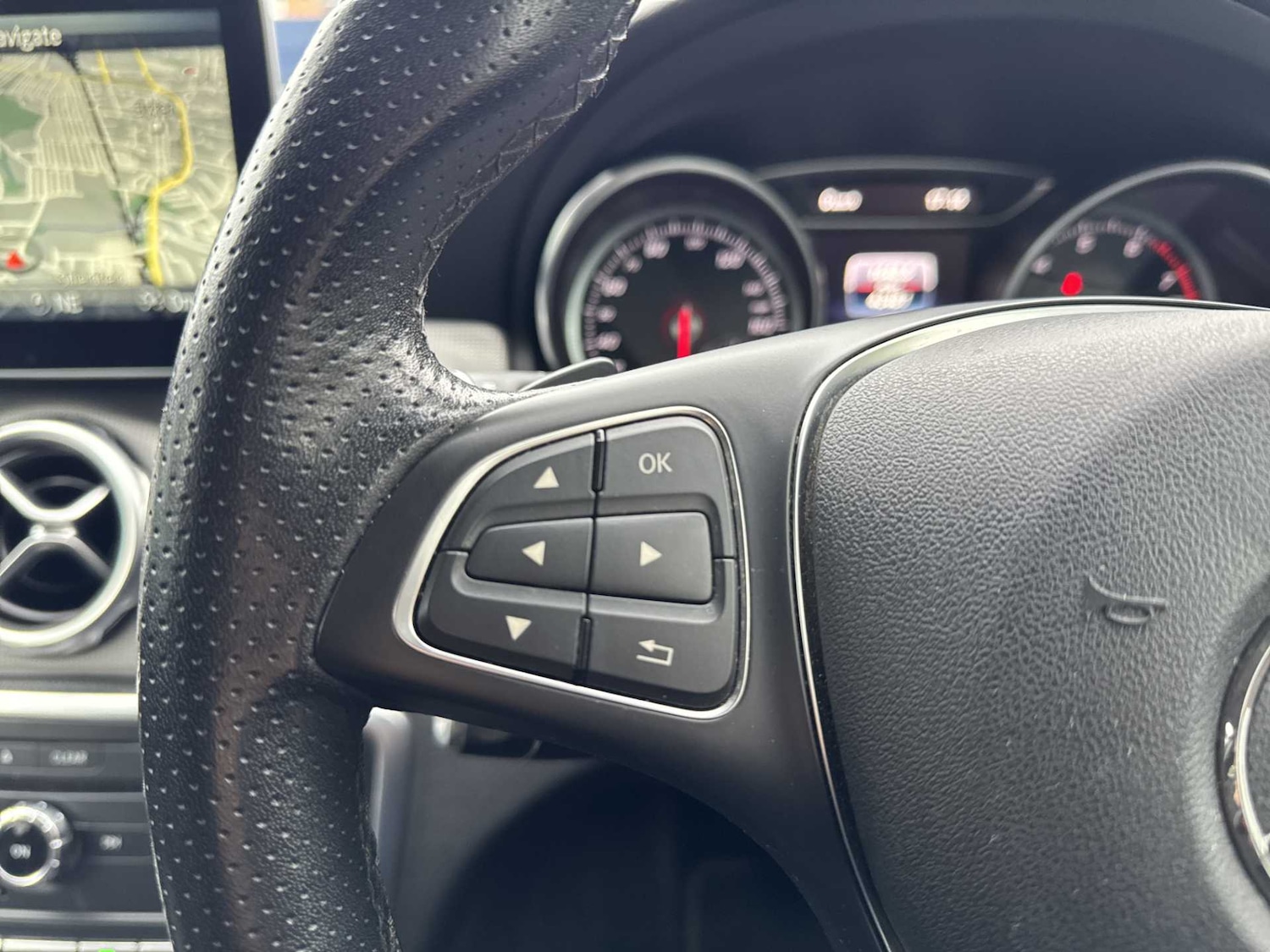 Used Mercedes-Benz GLA 2019 for sale - 76127210: Photo 24