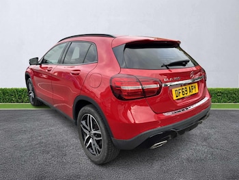 Used Mercedes-Benz GLA 2019 for sale - 76127210: Photo 2